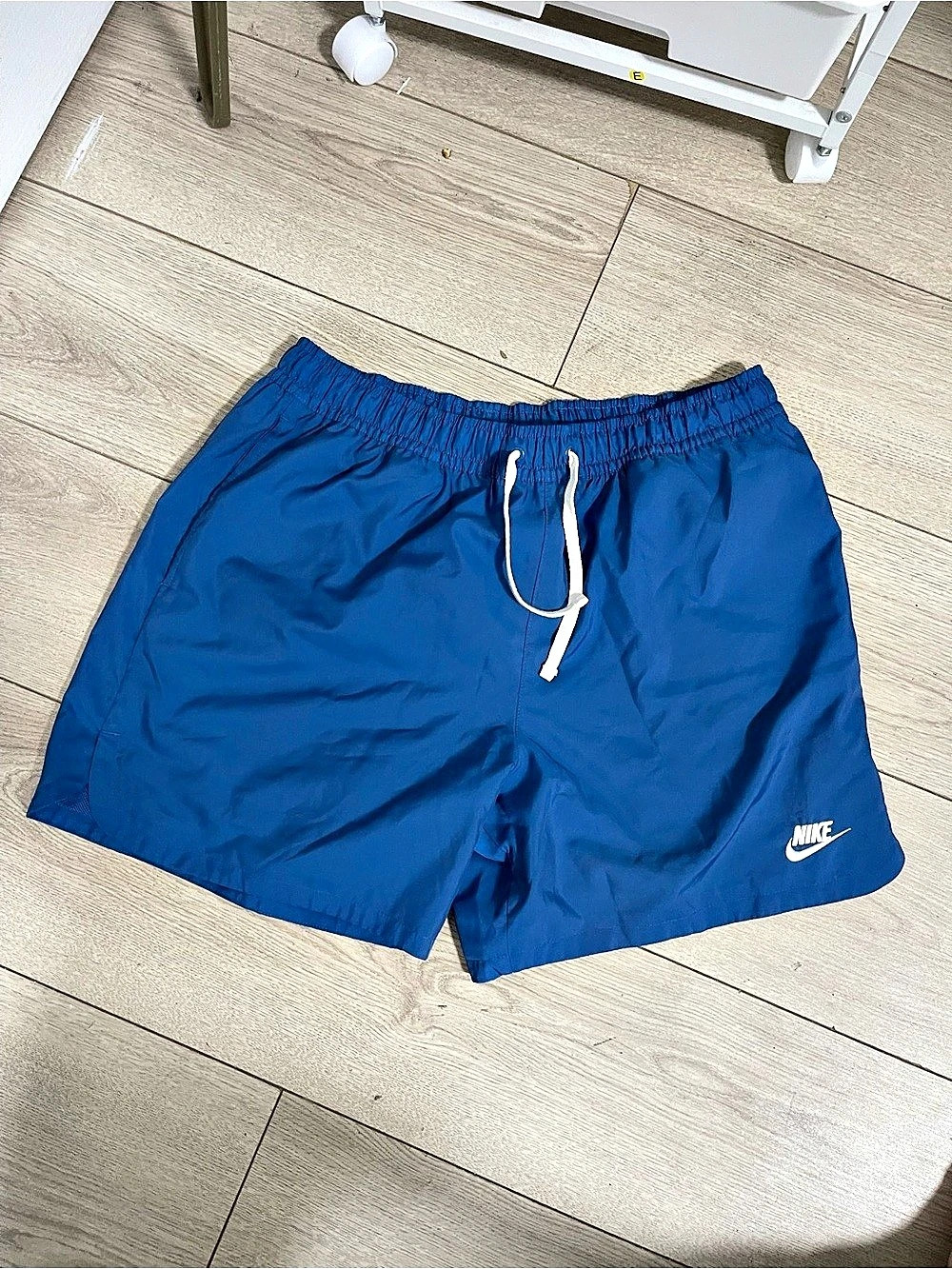 Nike Club Woven Flow Shorts Athletic Blue Small